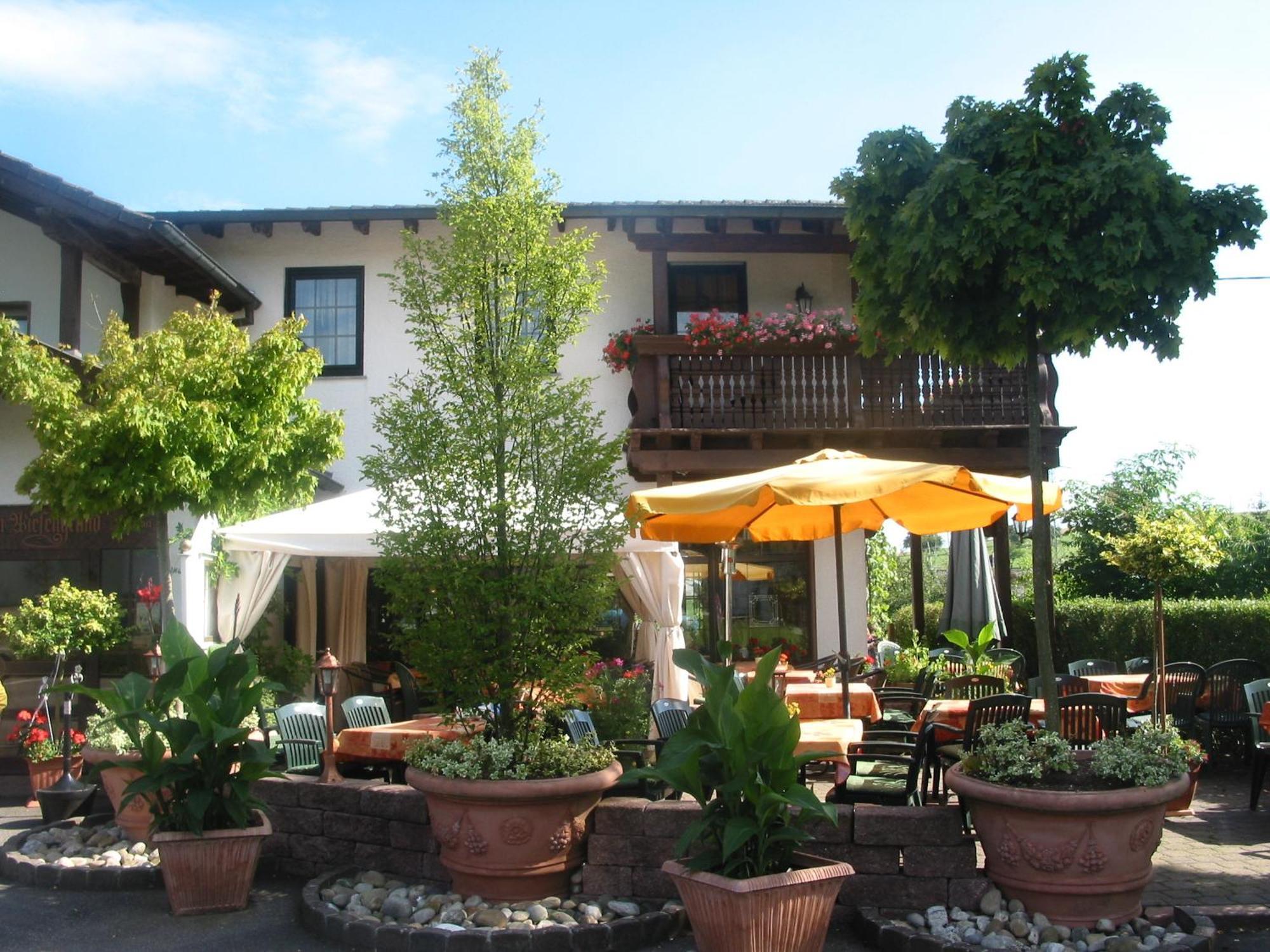 Restaurant Landgasthof Zum Wiesengrund Newel Extérieur photo