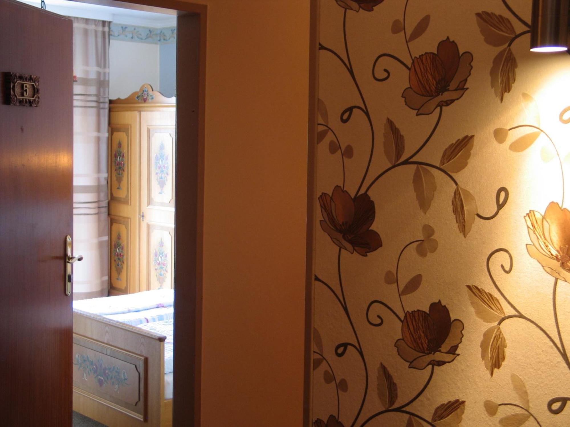 Restaurant Landgasthof Zum Wiesengrund Newel Chambre photo