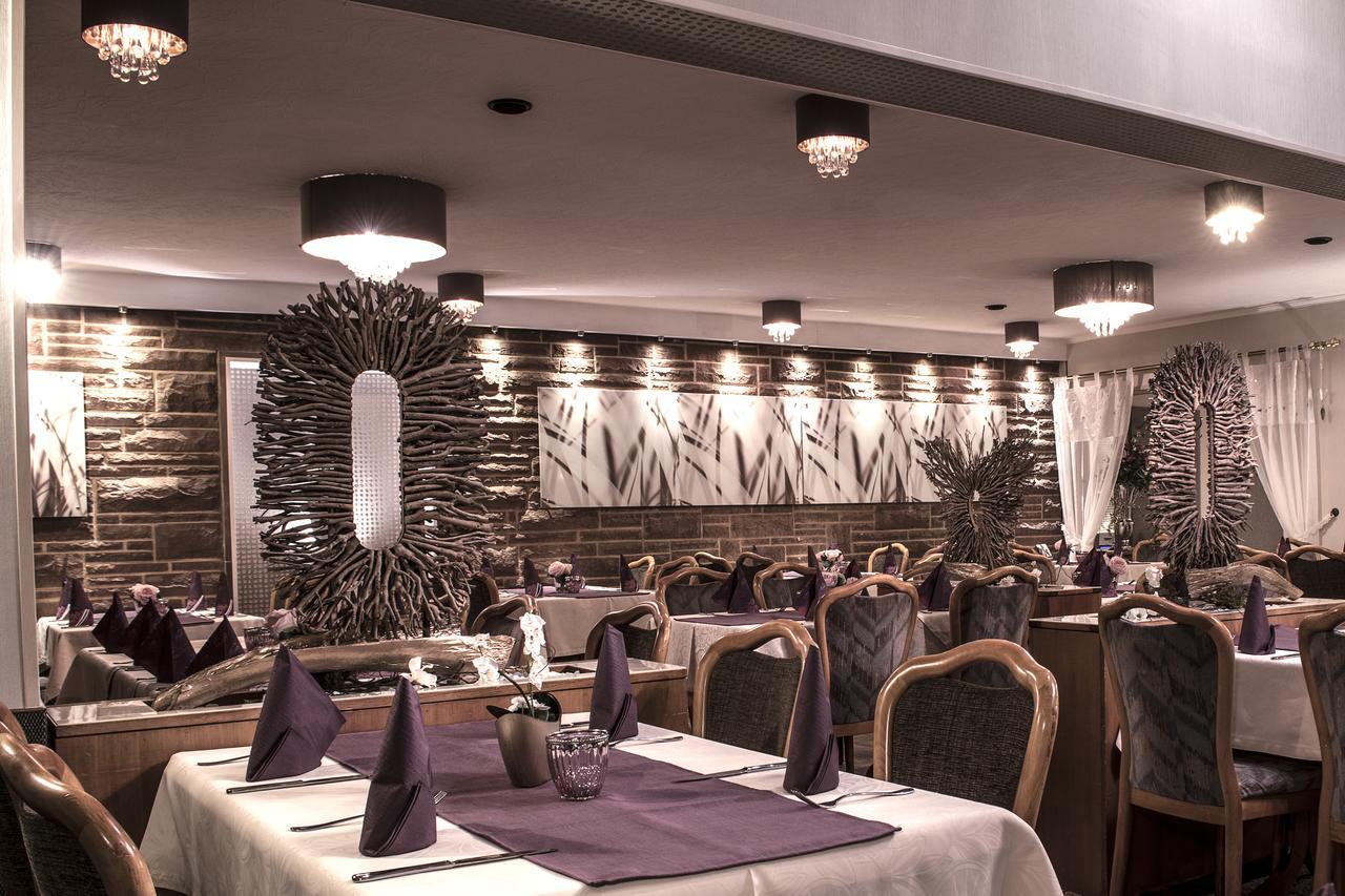 Restaurant Landgasthof Zum Wiesengrund Newel Extérieur photo