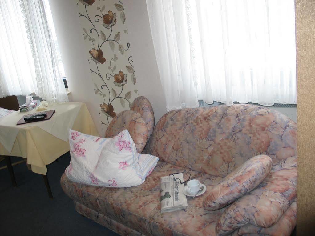Restaurant Landgasthof Zum Wiesengrund Newel Extérieur photo