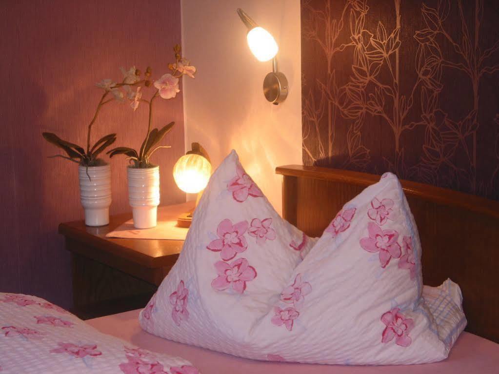 Restaurant Landgasthof Zum Wiesengrund Newel Extérieur photo